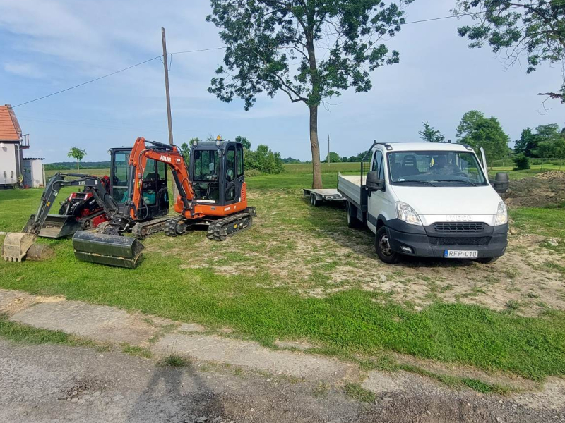 Borostyán Kerttechnikai és Kertépítési Kft.